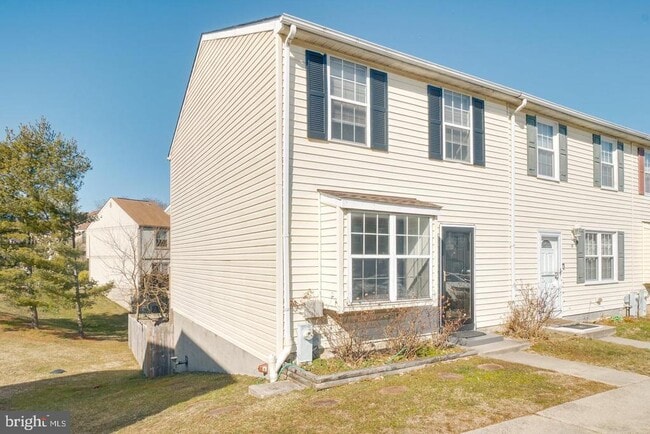 Building Photo - 16 Ebbing Ct