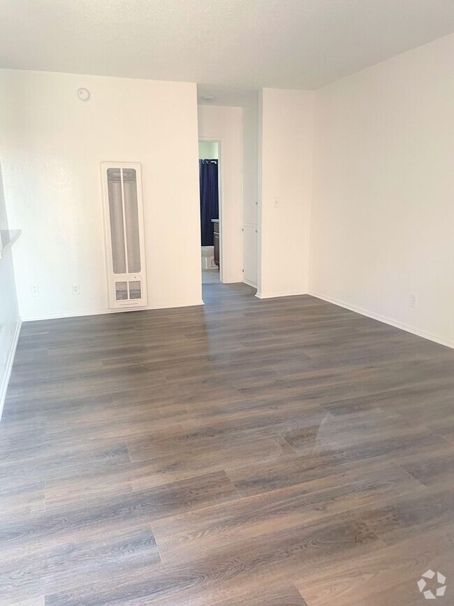 Building Photo - 1bd/1ba in Panorama City