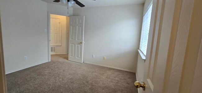 Building Photo - 1403 Davis Mountain Loop