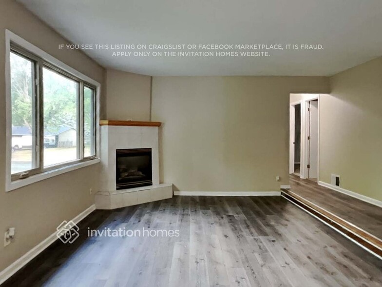 Building Photo - 10273 Orleans Ln N