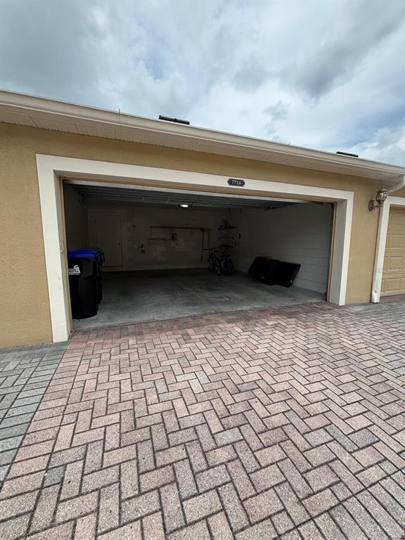Building Photo - 7716 Fordson Ln