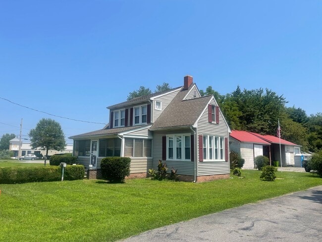 Building Photo - Great location in Milton