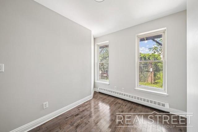 Building Photo - 4 bedroom in Brooklyn NY 11221