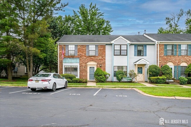 Building Photo - 369 Bromley Pl