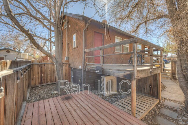 Building Photo - 1350 Haskell St