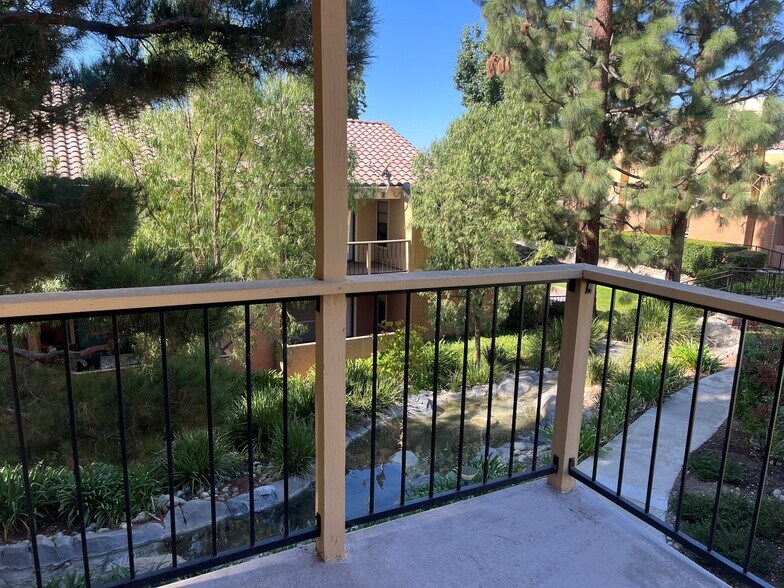 Building Photo - 10655 Lemon Ave