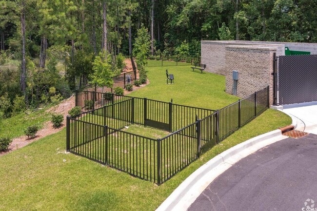 Building Photo - 147 Laurenco Loop