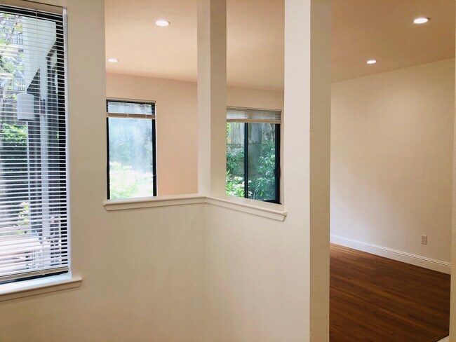 Building Photo - 1755 Filbert St