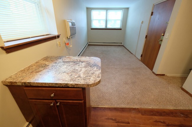 Building Photo - Bryant Avenue Apartments | 3432