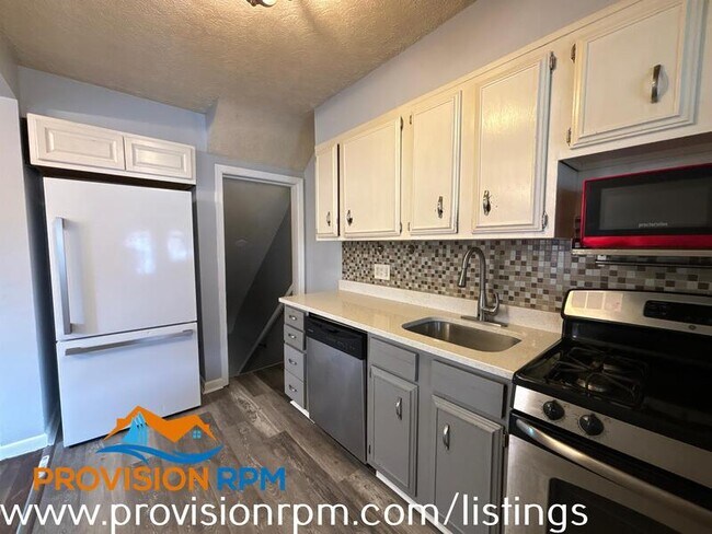 Building Photo - 2227 Southorn Rd