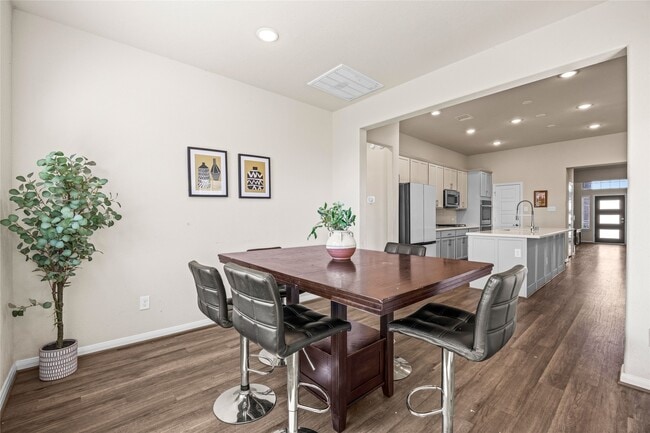 Building Photo - 15910 Jordan Mdw Wy