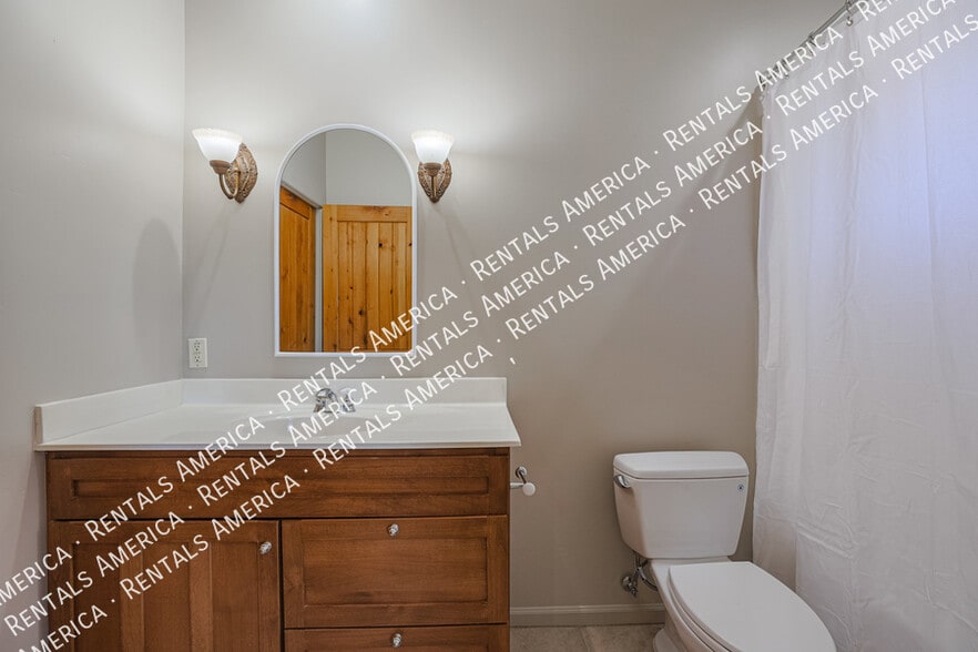 Building Photo - 14731 E Dixileta Dr