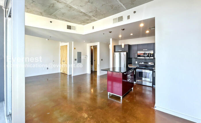 Building Photo - 600 12th Ave S