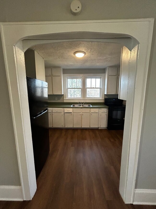 Building Photo - Seconds from Battlefield PKWY - 1 bed, 1 bath, newly renovated home!