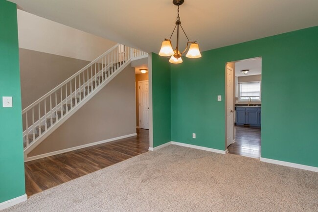 Building Photo - 3 Bed, 2.5 Bath, Single Family Home in Martinsburg, WV