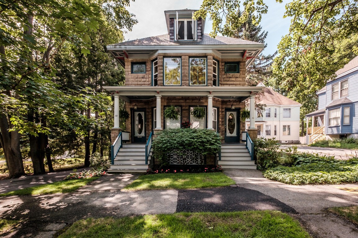 32-34 Pleasant Ave - 34 Pleasant Ave