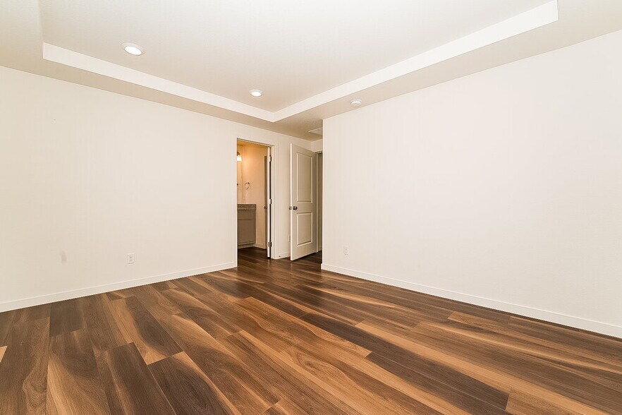 Building Photo - 4750 N Tower Dr