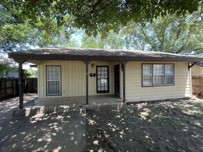Building Photo - Pre-Leasing for Summer/Fall 2026 - Spacious Home Close to TTU!