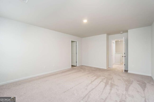 Building Photo - 84 Founders Dr