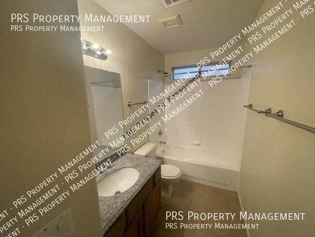 Building Photo - 1122 E Butler Dr