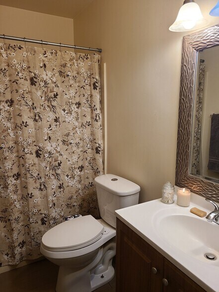 Building Photo - 132 Kahle Dr