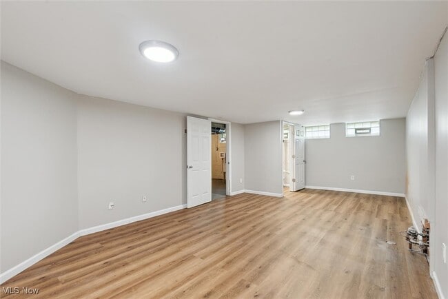 Building Photo - 3846 E Antisdale Rd