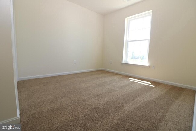 Building Photo - 72 Filbert Dr