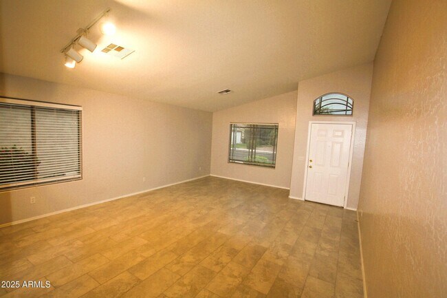 Building Photo - 14129 N 133rd Dr