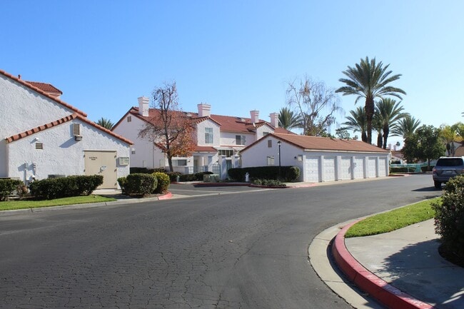 Building Photo - Gated Community~$2,595~ 2 Bed/2.5 Bath End Unit Townhome.