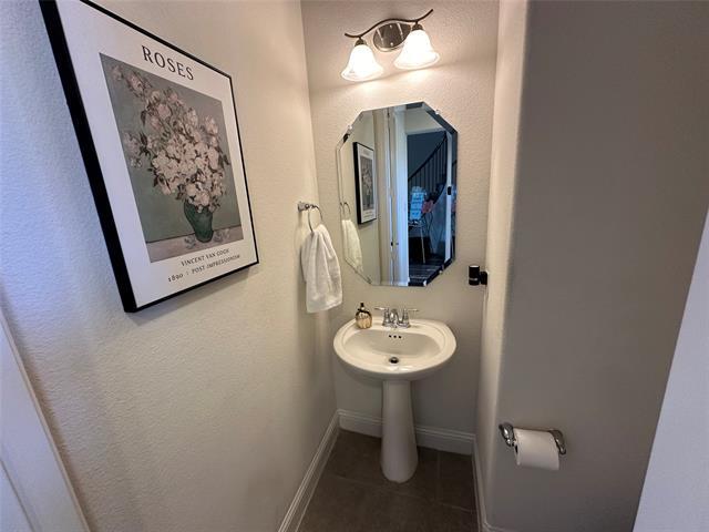 Building Photo - 5109 Rosewood Ln