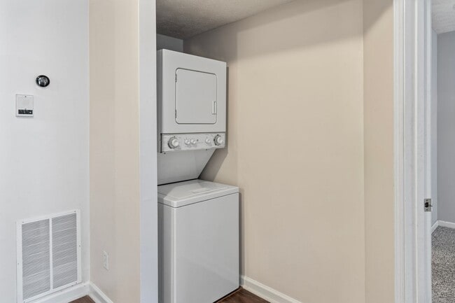 Building Photo - Beautiful Two Bedroom, Two Bathroom Condo