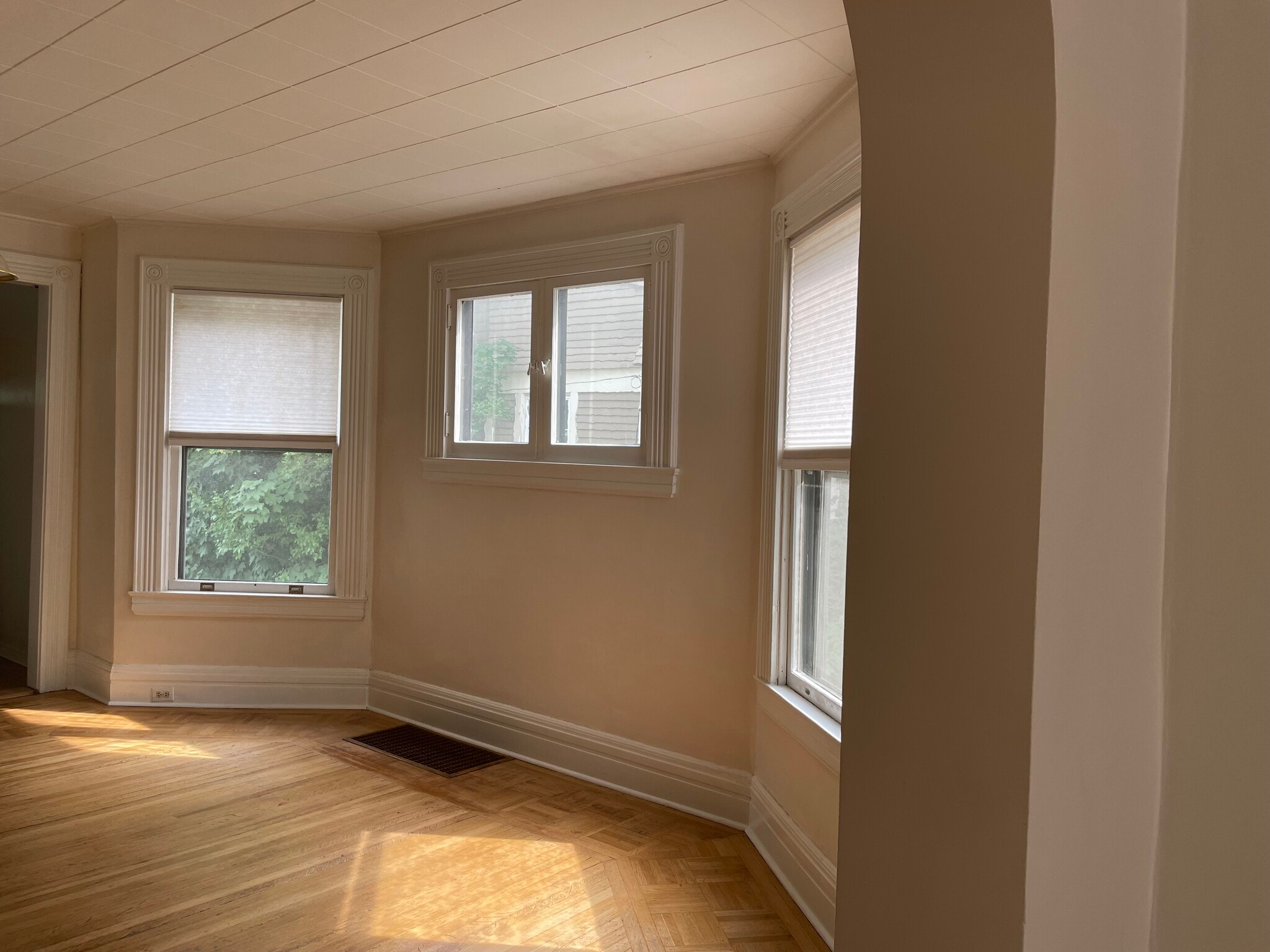 Dining Room - 70 Rutgers St