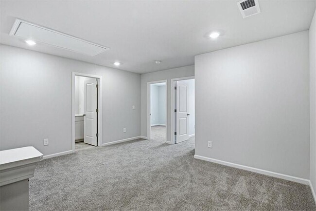 Building Photo - 2238 Ashton Dr