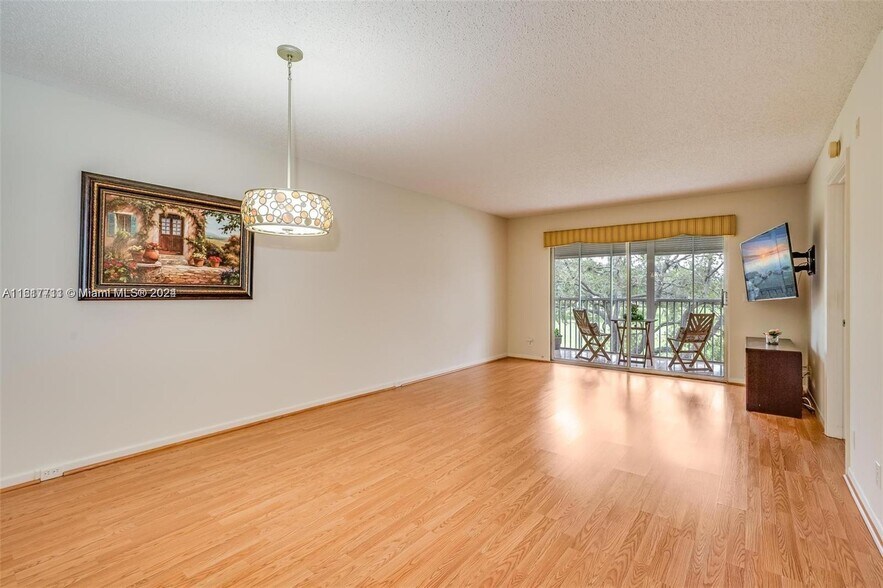 Building Photo - 1151 SW 128th Ter