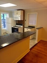 Building Photo - 277 Pleasant St