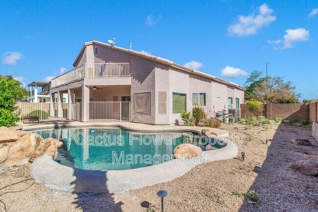 Building Photo - 2524 N Sunrise