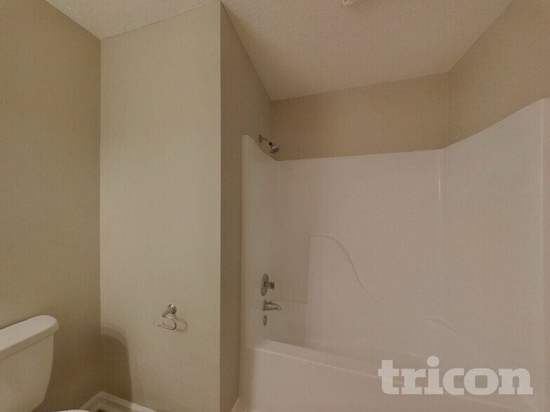 Building Photo - 117 Fawn Cir