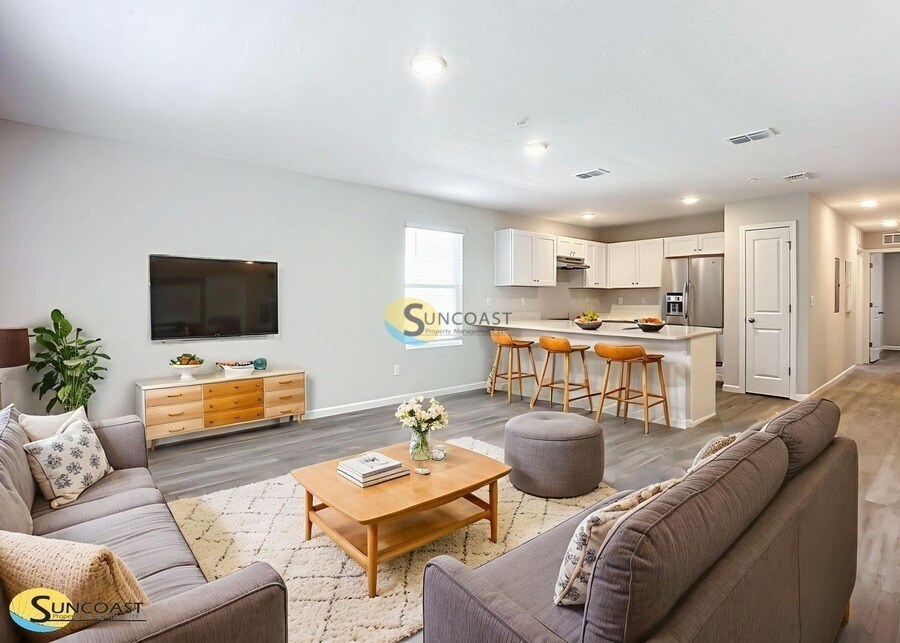 Building Photo - 6475 Breezy Oaks Wy