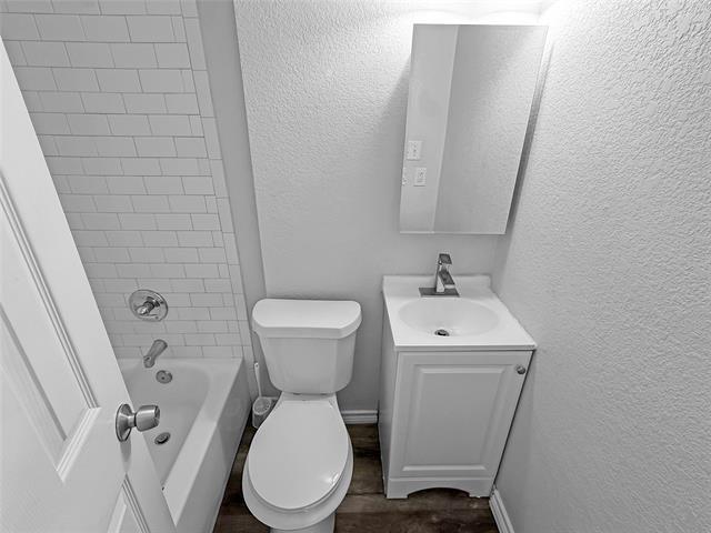 Building Photo - 3201 Ryan Ave