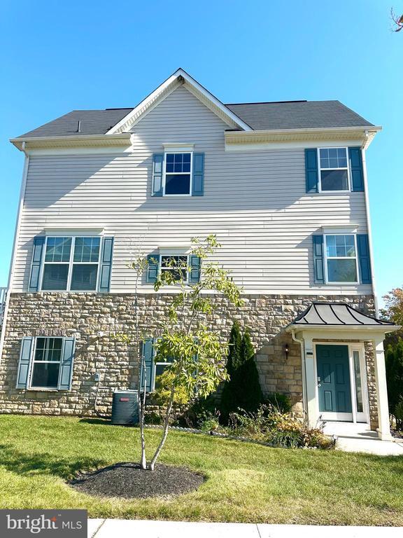 Building Photo - 200 Marina View Ct