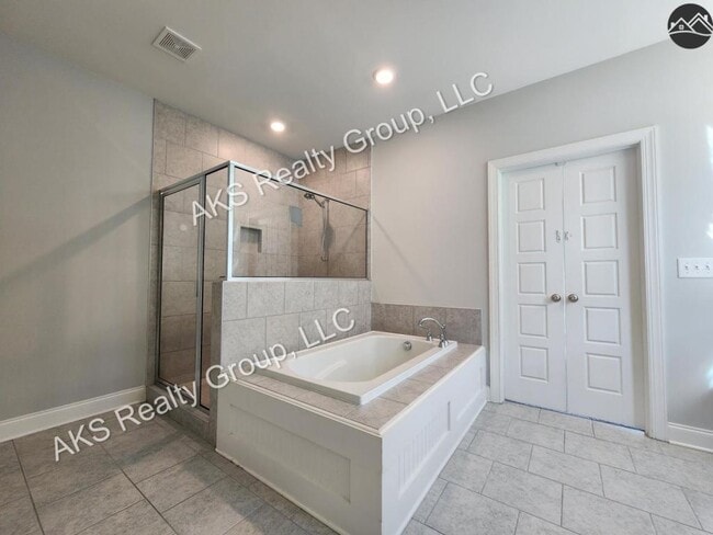 Building Photo - 4030 Camellia Ridge Cove