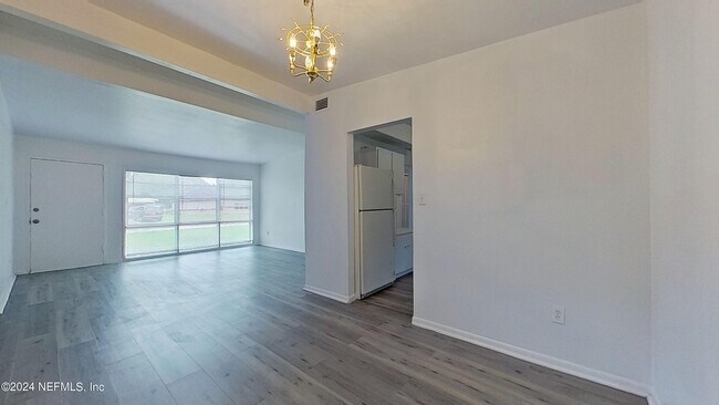 Building Photo - 2612 Ector Rd N