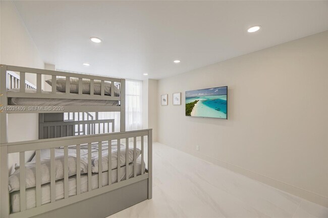 Building Photo - 600 Three Islands Boulevard