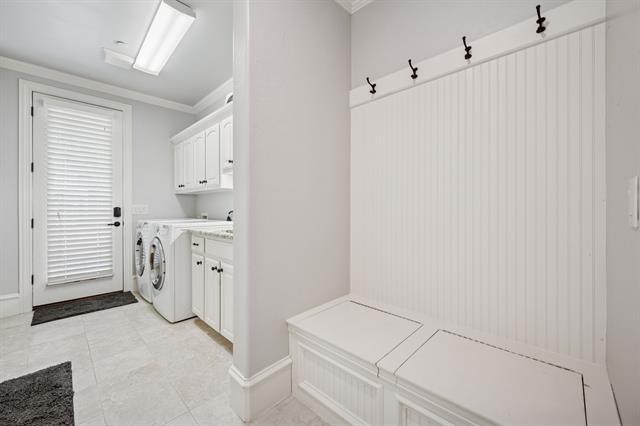 Building Photo - 744 Snowshill Trail