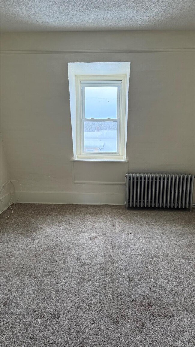 Building Photo - 64 Anstice St