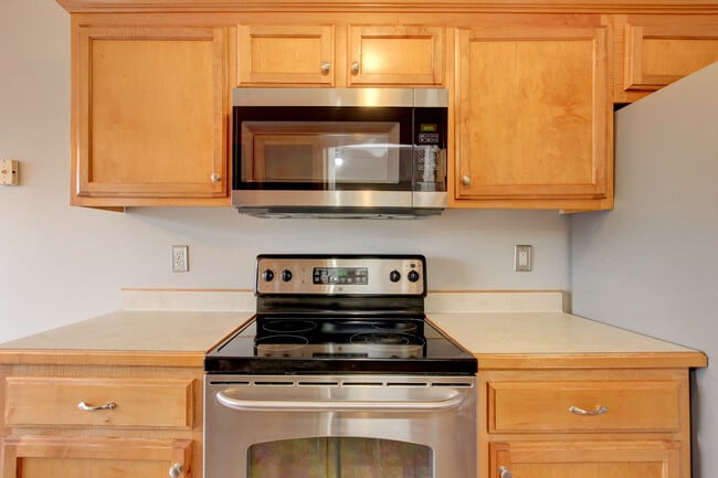 Building Photo - 3696 S Naples Ct