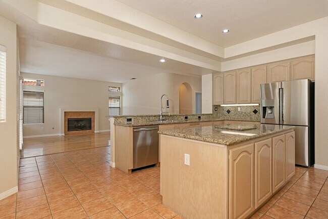 Building Photo - Large Beautiful Home in the Missions