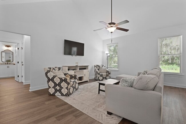 Building Photo - 3 Bedrooms, 2.5 Baths, and Endless Coastal Charm in Townsend, GA