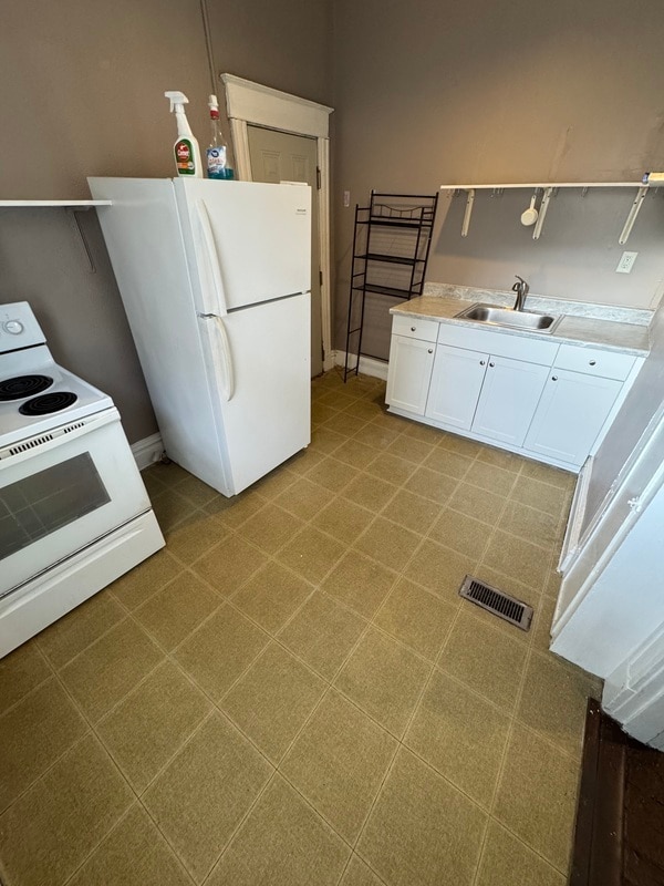 Building Photo - 2112 4th Ave