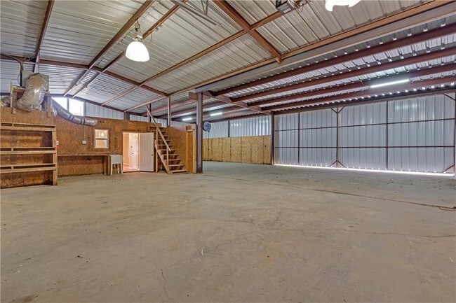 Building Photo - 5753 Blackburn Dr